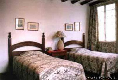 Hotel Los Alpes Quito Oda fotoğraf
